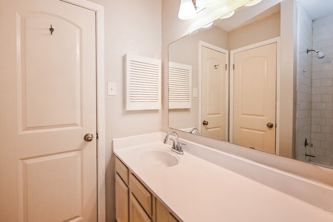 property at 1114 Blue Diamond Dr