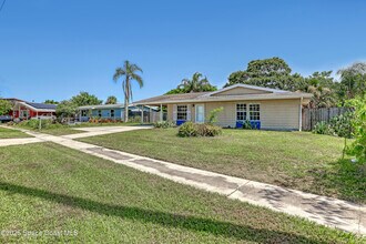 775 Bianca Dr NE in Palm Bay, FL - Building Photo - Building Photo