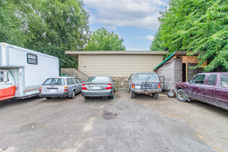 225 Warren St SW in Castle Rock, WA - Building Photo - Building Photo