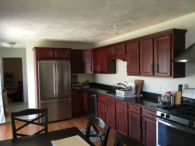 property at 4 Boxwood Dr