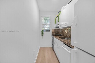 822 Lenox Ave. in Miami Beach, FL - Building Photo - Building Photo