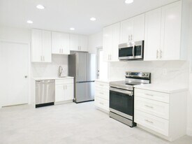 19 SE 12th Ave, Unit 1 in Fort Lauderdale, FL - Building Photo