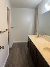 1250 E Shaw Ave in Fresno, CA - Building Photo - Building Photo