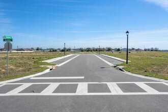 Magnolia Village in Haines City, FL - Building Photo - Building Photo