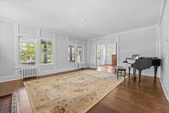 18 Elm Pl in Hastings On Hudson, NY - Building Photo - Building Photo