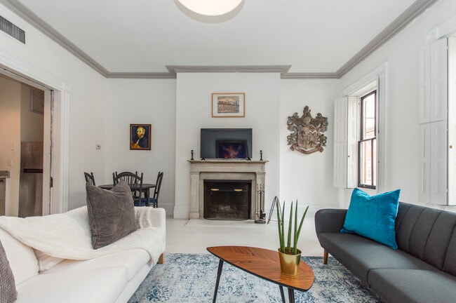 260 S 16th St, Unit 2F