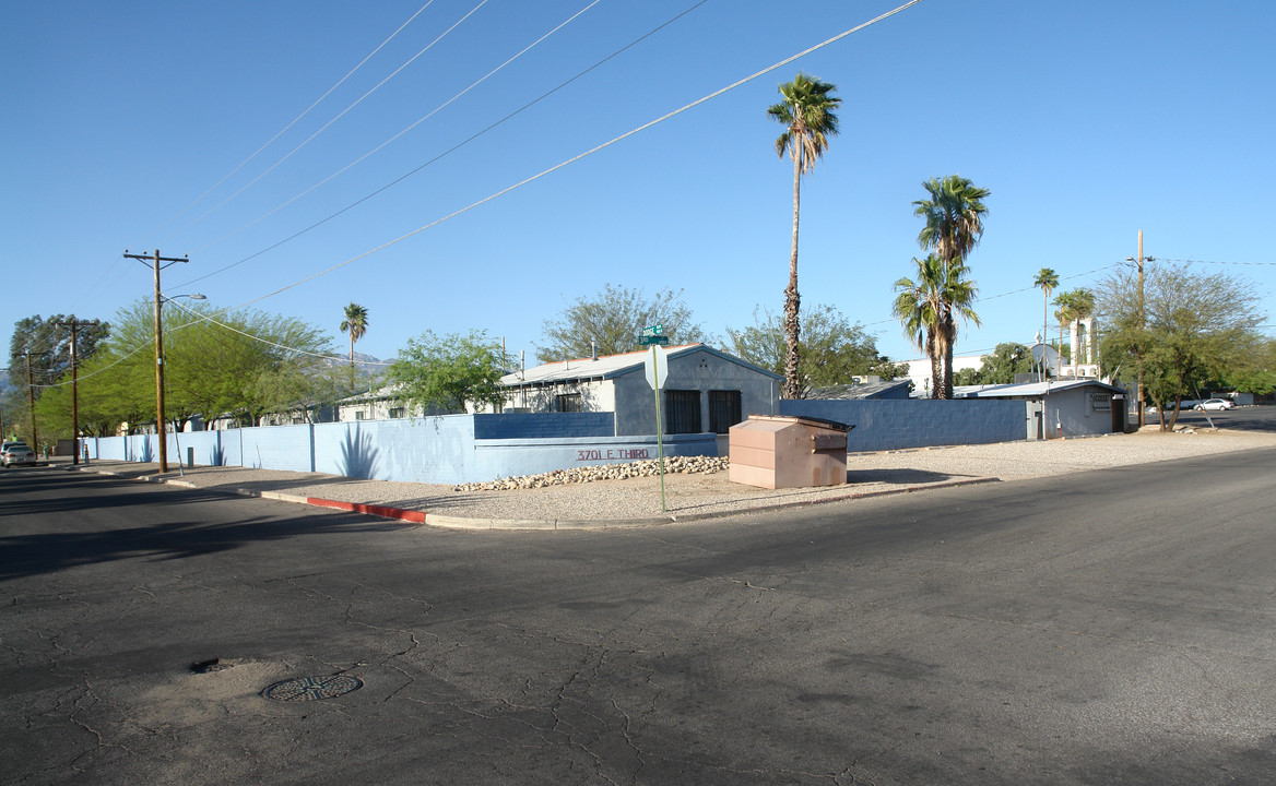 3701 E 3rd St in Tucson, AZ - Building Photo