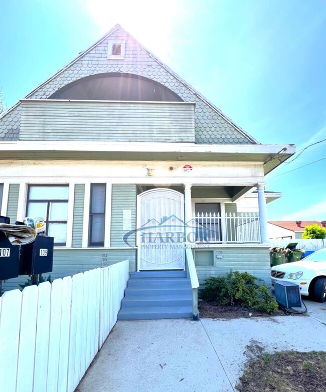 property at 103 N Mesa St