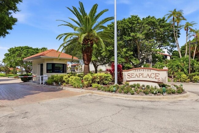 property at 2089 Gulf of Mexico Dr