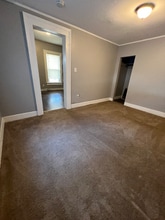 1 Macnaughton Ave, Unit D in Rensselaer, NY - Foto de edificio - Building Photo