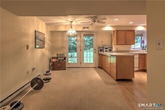 18 Gaylor Dr in Monroe, CT - Building Photo - Building Photo