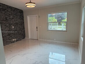 1295 NW 122nd St in North Miami, FL - Building Photo - Building Photo