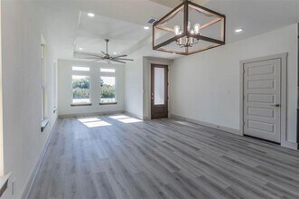 2017 Zuefeldt Dr in Arlington, TX - Building Photo - Building Photo