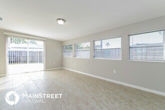 2472 Waneta Dr in Sarasota, FL - Building Photo - Building Photo