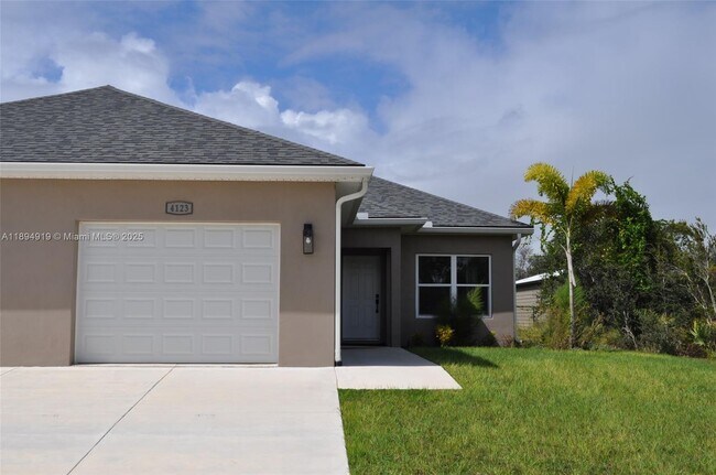 4123 Mandarin Rd in Sebring, FL - Building Photo - Building Photo