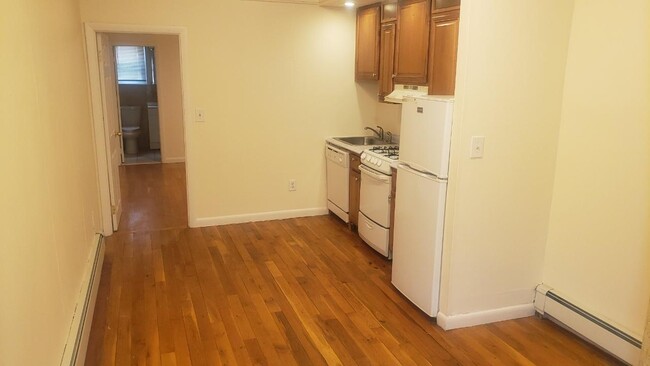 286 Beacon St, Unit B in Boston, MA - Building Photo - Building Photo