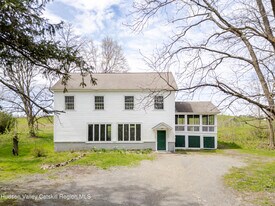 56 Willowdale Farm Rd in Hollowville, NY - Building Photo