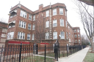 5800 W Adams St in Chicago, IL - Building Photo - Building Photo