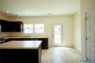 216 Greenpark Rd in Sandston, VA - Building Photo - Building Photo
