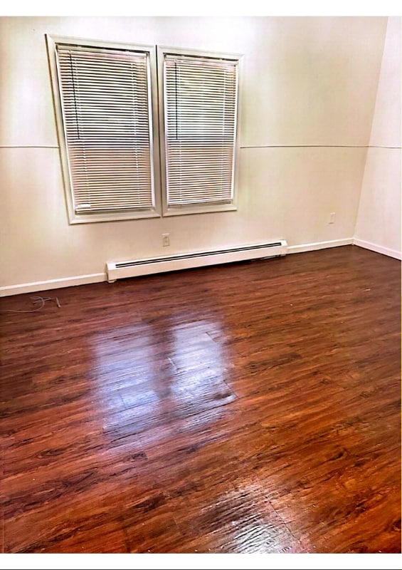 18 Arverne Terrace, Unit First Floor in Irvington, NJ - Building Photo - Building Photo