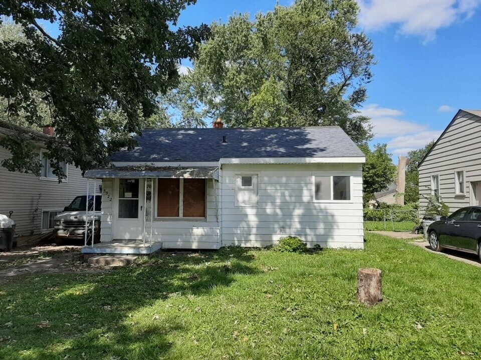 3922 Herrick St in Flint, MI - Building Photo