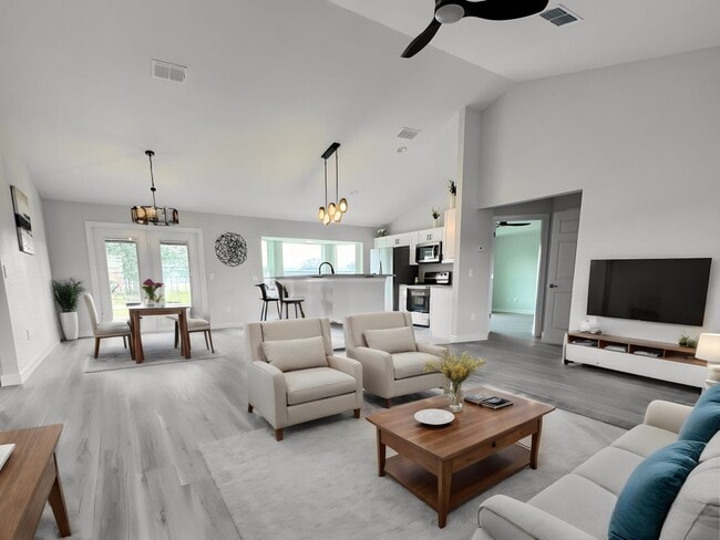 2575 SE 75th Blvd in Bushnell, FL - Building Photo - Building Photo