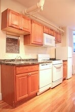 878 Massachusetts Ave, Unit 6 in Cambridge, MA - Building Photo - Building Photo