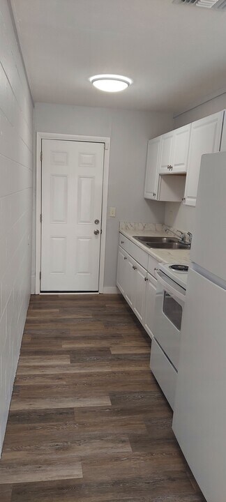 2070 Avocado Ave, Unit B in Melbourne, FL - Building Photo