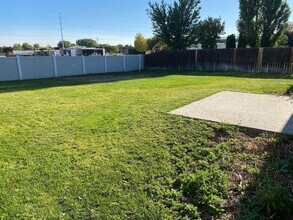 2217 W Apgar Creek Dr in Meridian, ID - Building Photo - Building Photo