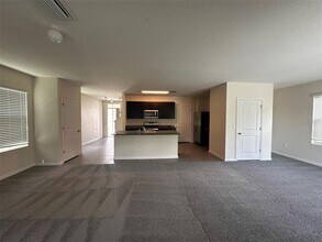 7493 Tuscan Bay Cir in Wesley Chapel, FL - Building Photo - Building Photo