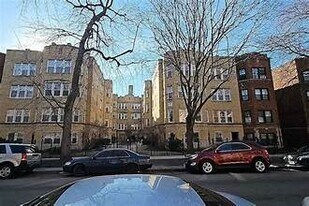 8319 S Drexel Ave in Chicago, IL - Building Photo