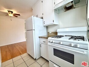 1346 Cochran Ave in Los Angeles, CA - Building Photo - Building Photo