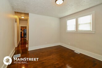 3732 River Park Dr in Louisville, KY - Foto de edificio - Building Photo