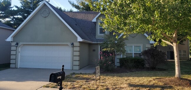 property at 405 S Village Cir