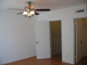 558 Evergreen St in Inglewood, CA - Building Photo - Building Photo