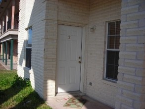 216 Gastel Cir in Edinburg, TX - Building Photo - Building Photo