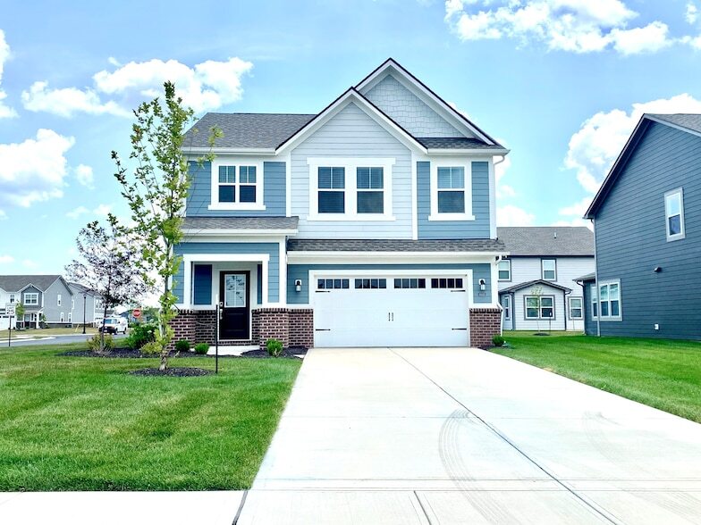 6633 Willow Wy, Unit A-423 in McCordsville, IN - Building Photo