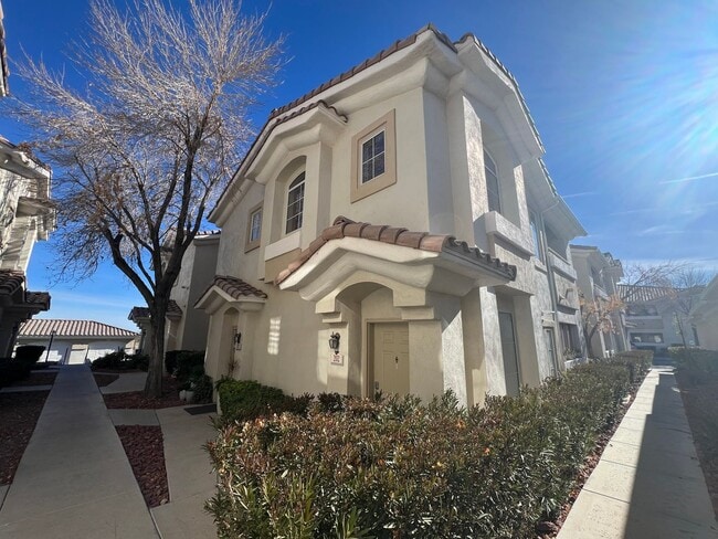 10001 Crimson Palisades Pl in Las Vegas, NV - Building Photo - Building Photo