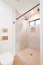 351 S Catalina St in Los Angeles, CA - Building Photo - Building Photo