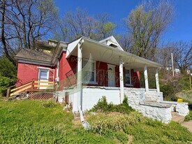 102 Kansas City Ave S in Excelsior Springs, MO - Building Photo