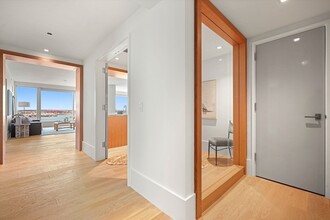 150 Seaport Blvd in Boston, MA - Building Photo - Building Photo