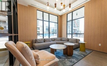 770 Whitlock Ave in Milton, ON - Building Photo - Building Photo