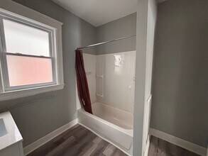 846 E Grand Blvd in Detroit, MI - Building Photo - Building Photo