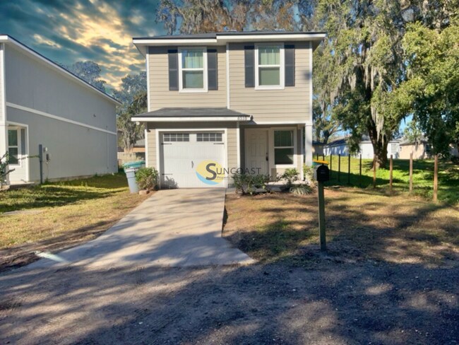 8339 Woods Ave in Jacksonville, FL - Building Photo - Building Photo