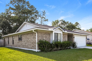 8366 Knotts Landing Dr E in Jacksonville, FL - Building Photo