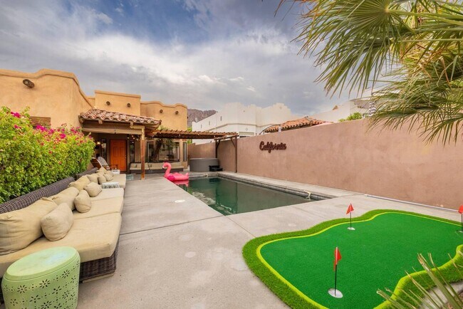 53180 Avenida Mendoza in La Quinta, CA - Building Photo - Building Photo