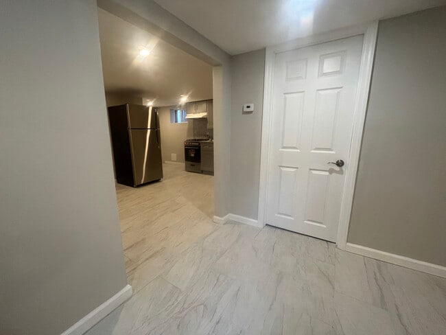 1788 Wells Dr in Bay Shore, NY - Foto de edificio - Building Photo