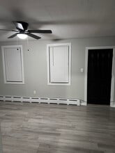 222 High St in Sprague, CT - Building Photo - Building Photo