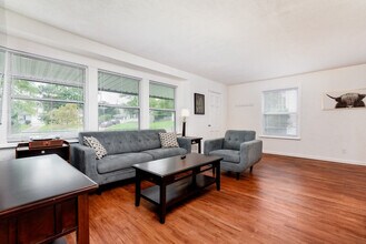 9501 Upland Dr in Affton, MO - Building Photo - Building Photo