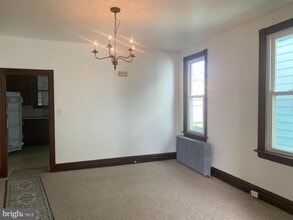 305 W North St in Waynesboro, PA - Building Photo - Building Photo